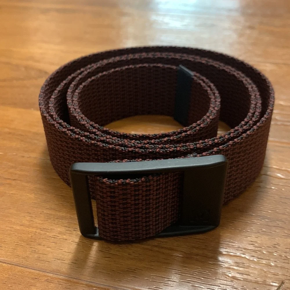 Lululemon Slim Belt